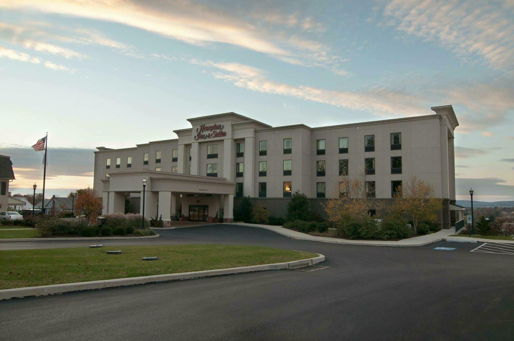 Hampton Inn & Suites Ephrata - Mountain Springs Exterior foto